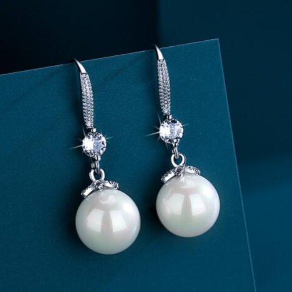 earring - Picture 3 of 3